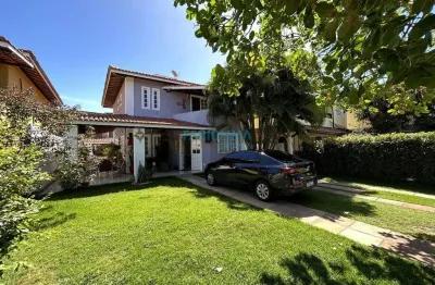 Casa em condomínio fechado com 4 quartos à venda na Rua Vinícius de Moraes, 1, Buraquinho, Lauro de Freitas