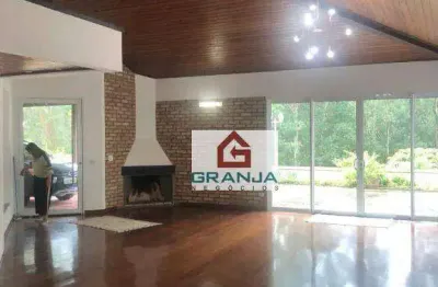 Casa terrea com 3 suítes em terrenos de 2.000 em condominio