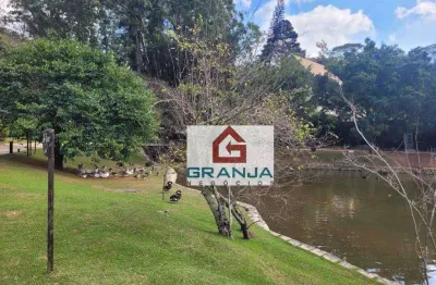 Estou muito empolgada com a oportunidade de apresentar essa obra inacabada aos possíveis interessados.