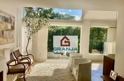 Se você busca exclusividade, segurança e conforto em meio à natureza, esta belíssima casa térrea .