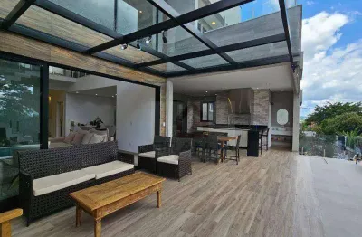 Um lar feito para a família que você construiu com amor alphaville granja viana.