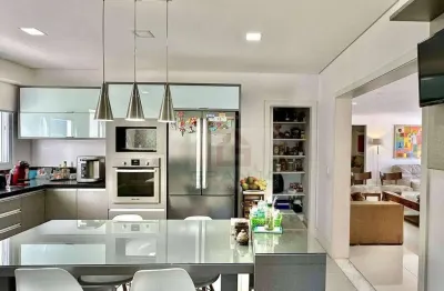 Residência espaçosa, completa e bem planejada! 5dorms/4sts, integrada! à venda, 375 m² por r$ 2.500.000 - residencial euroville - carapicuíba/sp