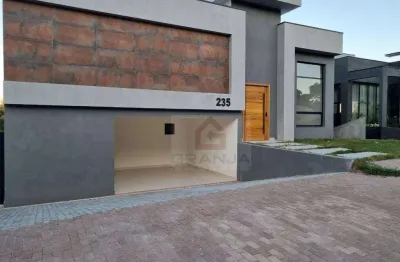 Casa nova para locação no condomínio alphaville granja viana.