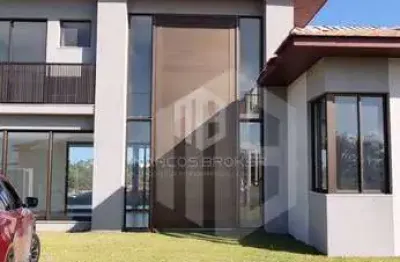 Casa nova e nunca habitada dentro do complexo iberostar. condomínio vila. acesso direto às praias. litoral norte da bahia.