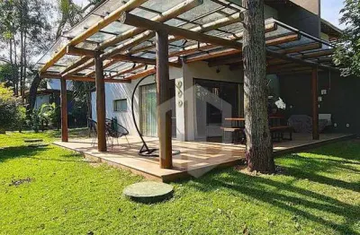 Casa à venda no condomínio alto da enseada em praia do forte – 3 quartos e lazer completo
