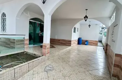 Casa no santo antonio, em via principal, terreno de 475m2