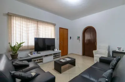 Sobrado para venda em chácara inglesa com 4 quartos, sendo 1 suíte, 181m²