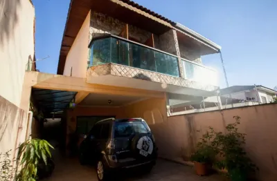 Sobrado para venda em parque são domingos com 4 quartos, sendo 2 suítes, 149m²