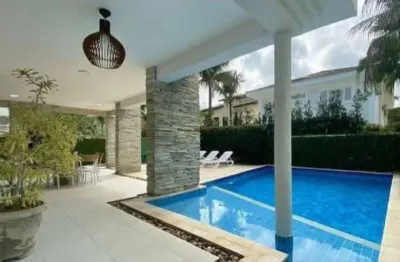 Casa em condomínio para venda com 4 quartos, sendo 2 suítes, 290m²
