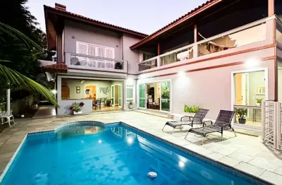 Casa no condomínio morada das estrelas para venda com 6 quartos, sendo 6 suítes, 540m²