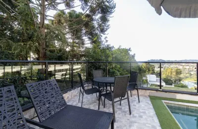 Casa em condomínio para venda com 4 quartos, sendo 3 suítes , 232m²