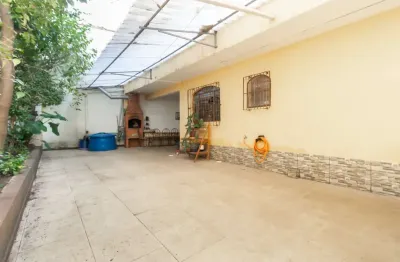 Casa tipo para venda em km 18 com 5 quartos, sendo 1 suíte, 234m²