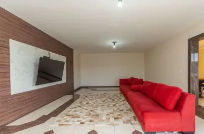 Sobrado para venda em utinga com 3 quartos, sendo 3 suítes, 700m²