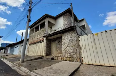 Casa de vila para venda em jardim paineiras com 3 quartos, sendo 1 suíte, 283m²