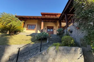 Casa no condomínio condomínio ariribá para venda com 4 quartos, sendo 4 suítes, 390m²