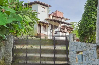 Casa tipo para venda em córrego grande com 4 quartos, sendo 2 suítes, 250m²
