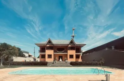 Casa em condomínio para venda com 3 quartos, sendo 3 suítes, 345m²