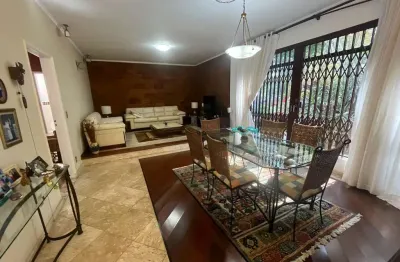 Casa com 3 quartos à venda na Praça Barão de Aquirás, 40, Vila Canero, São Paulo