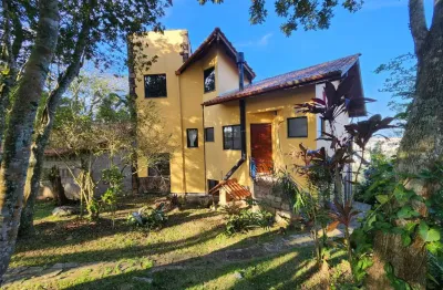 Casa tipo para venda em ingleses do rio vermelho com 4 quartos, sendo 2 suítes, 248m²