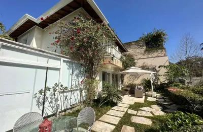 Casa no condomínio la villette para venda com 2 quartos, sendo 2 suítes, 589m²