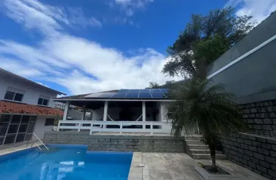 Casa tipo para venda em trindade com 4 quartos, sendo 2 suítes, 370m²