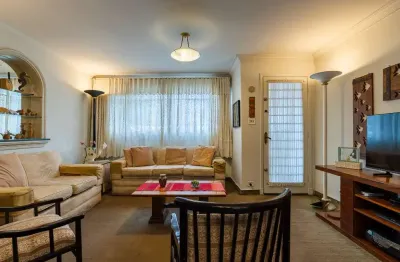 Casa com 3 quartos à venda na Avenida dos Imarés, 717, Moema, São Paulo