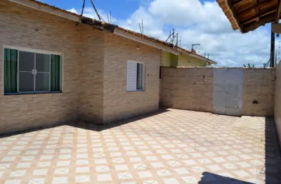 Casa para venda em Cibratel II com 2 quartos, sendo 1 suíte , 64m²