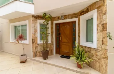 Casa no condomínio condomínio residencial vienna para venda com 3 quartos, sendo 3 suítes , 254m²