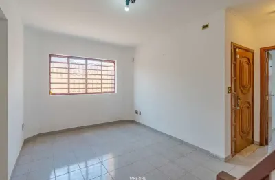 Casa para venda em Jardim Eulina com 3 quartos, sendo 1 suíte , 252m²