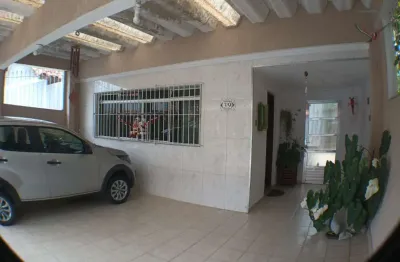 Casa para venda em jardim são judas tadeu com 3 quartos, sendo 1 suíte , 209m²
