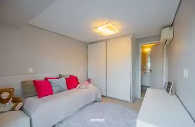 Casa no condomínio Villagio Paradiso para venda com 5 quartos, sendo 5 suítes , 680m²