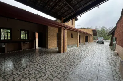 Casa para venda em Quarta Divisão com 3 quartos, sendo 1 suíte , 289m²