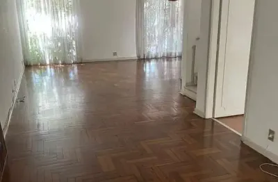 Casa para venda em Vila Cordeiro com 3 quartos, sendo 1 suíte , 200m²