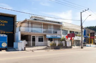 Casa para venda em Forquilhinha com 4 quartos, sendo 1 suíte , 580m²