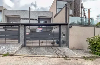 Casa em condomínio para venda com 4 quartos, sendo 2 suítes , 300m²