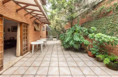 Casa para venda em Vila Madalena com 4 quartos, sendo 2 suítes , 254m²