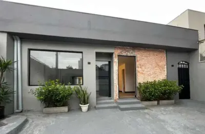 Casa comercial para alugar na Rua Pascal, 1485, Campo Belo, São Paulo
