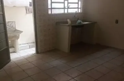 Casa com 1 quarto para alugar na Rua Isabel Garcia Marques, Jardim Colorado, São Paulo