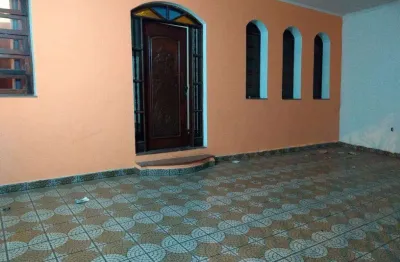 Sobrado com 04 dormitórios e piscina para alugar na vila formosa!