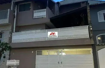 Lindo sobrado de 80m², com 2 dormitório, 1 suíte com closet, sala 2 ambientes, área gourmet, 2 vagas por 660.000,00 - v. ré/sp