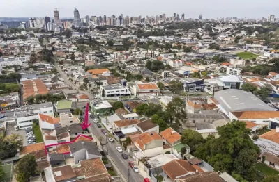 Residência charmosa de fachada imponente estilo colonial germânico