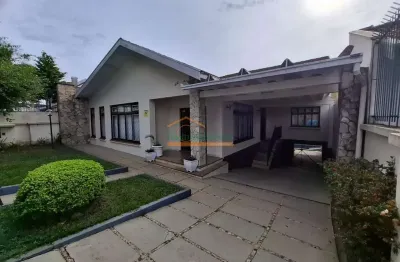Casa com 4 quartos à venda na rua antônio grade, 412, vista alegre, curitiba, 300 m2 por r$ 1.230.000