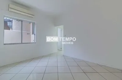 Apartamento com 2 quartos para alugar no São Geraldo, Porto Alegre 