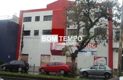 Prédio com 10 salas para alugar no São Geraldo, Porto Alegre 