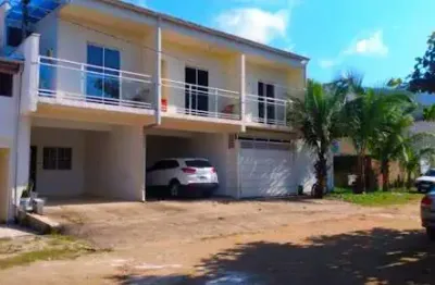 Sobrado com 2 dormitórios à venda, 82 m² por r$ 450.000,00 - praia das toninhas - ubatuba/sp