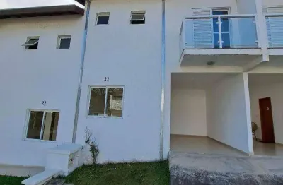 Sobrado para alugar em condomínio fechado no jardim uirá com 2 quartos e 110 metros.