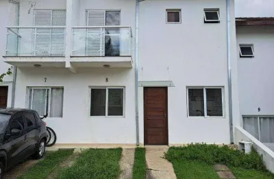 Sobrado para alugar em condomínio fechado no jardim uirá com 2 quartos e 84 metros.