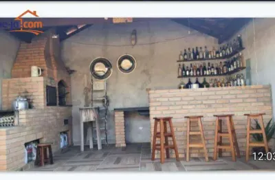 Sobrado completo com área gourmet e 2 suítes — conforto em cada detalhe!