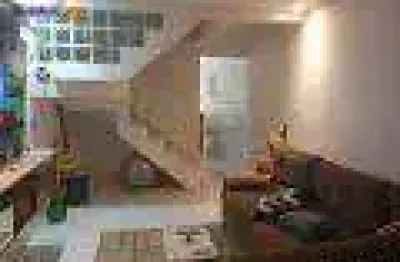 Sobrado para alugar ou vender no parque nova esperança com 4 quartos e 200 metros.