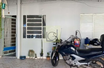 Casa à venda em itu-sp, bairro núcleo habitacional são judas tadeu: 2 quartos, 1 sala, 1 banheiro, 2 vagas de garagem, 92,20 m².